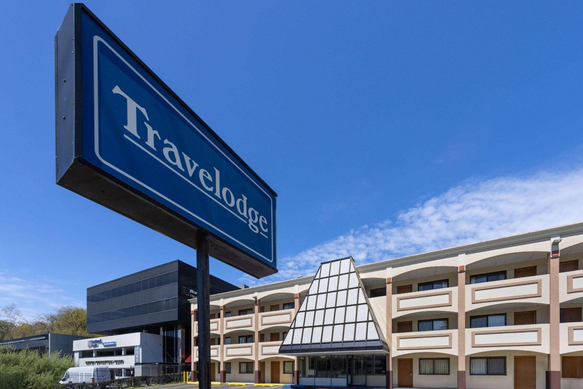 Travelodge By Wyndham Manhasset Exterior foto