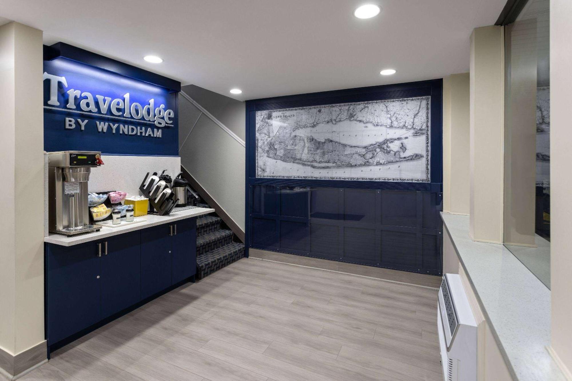 Travelodge By Wyndham Manhasset Exterior foto