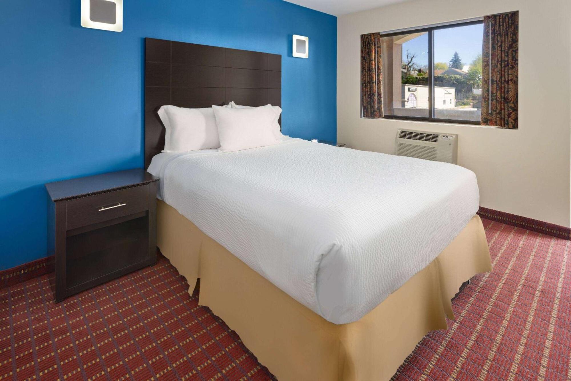 Travelodge By Wyndham Manhasset Exterior foto